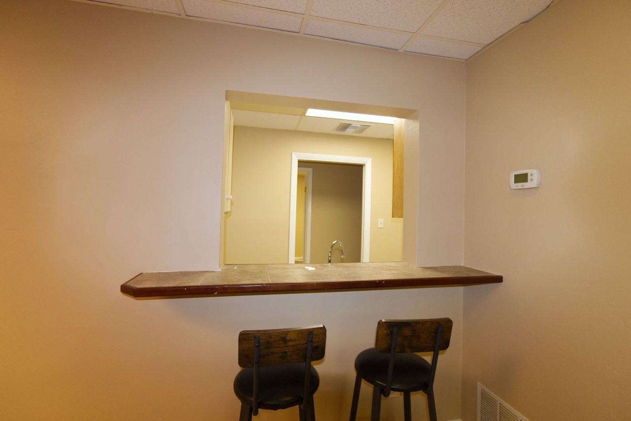 1205 Nw 9th Ave - Photo 4 of 25