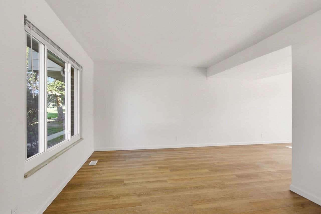 13004 E Kansas Pl - Photo 4 of 24