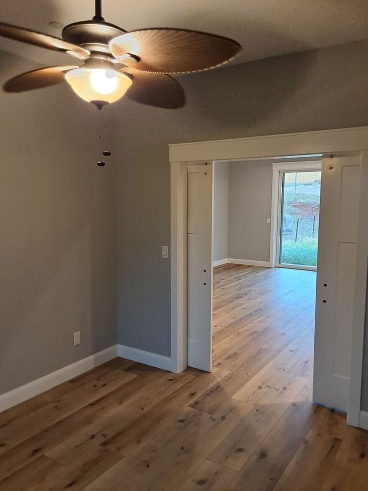1457 Leafy Ln - Photo 7 of 17