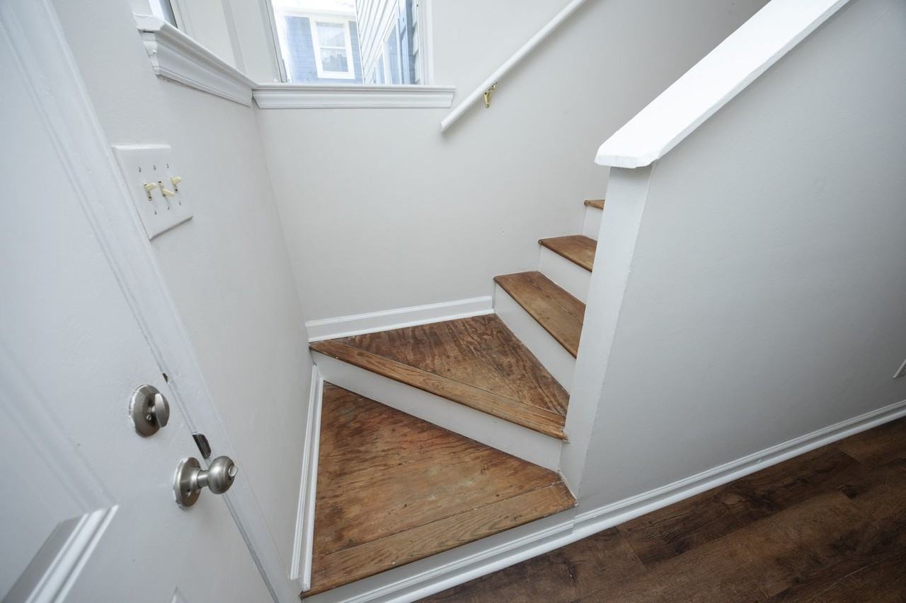 115 S Elm St - Photo 5 of 30