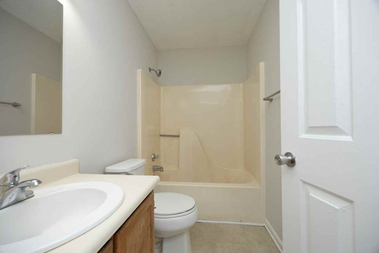 115 S Elm St - Photo 6 of 30