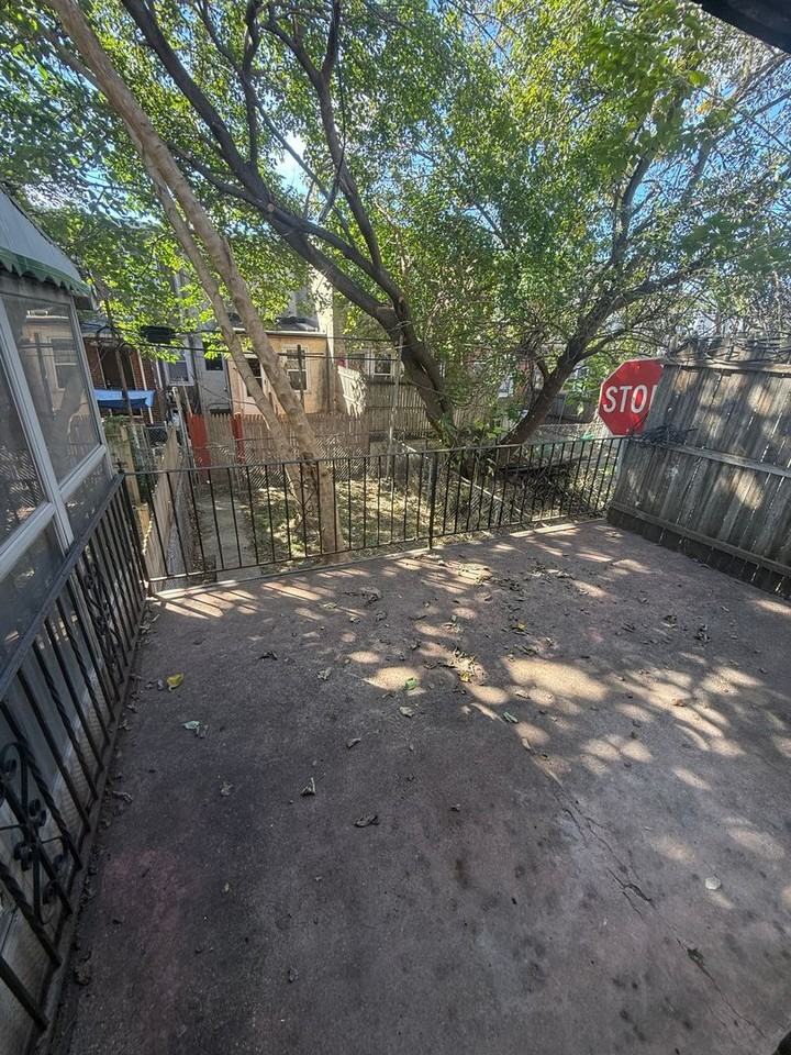 2452 S Edgewood St - Photo 6 of 14