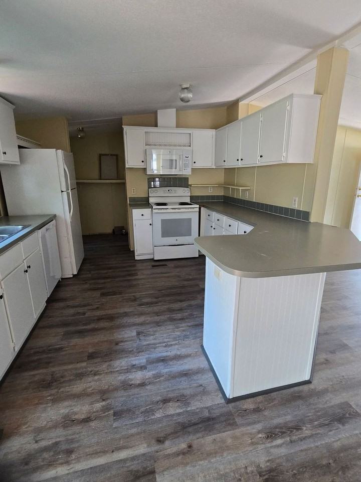 118 Kennedy Ave - Photo 6 of 18