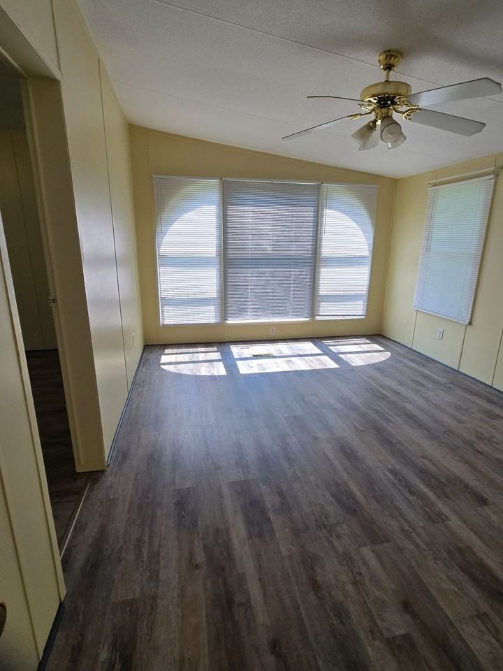 118 Kennedy Ave - Photo 7 of 18