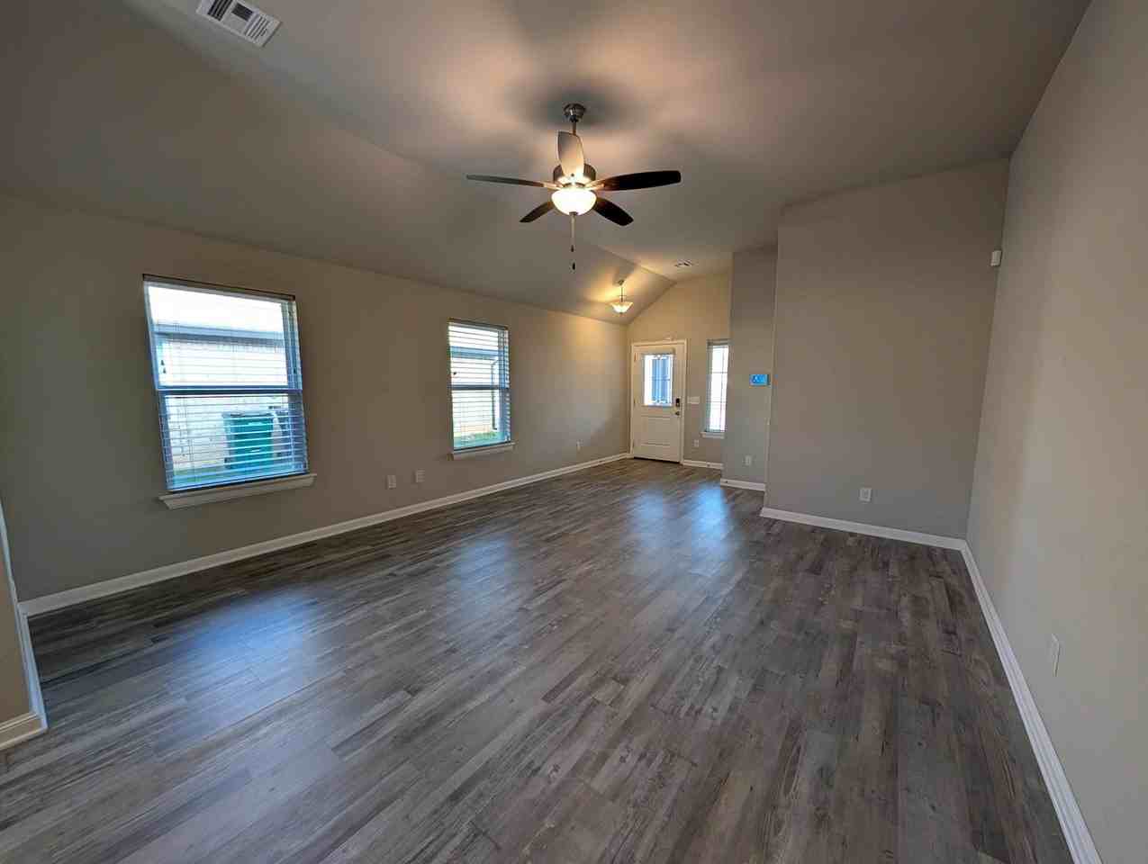 936 Sw 139th St - Photo 4 of 17
