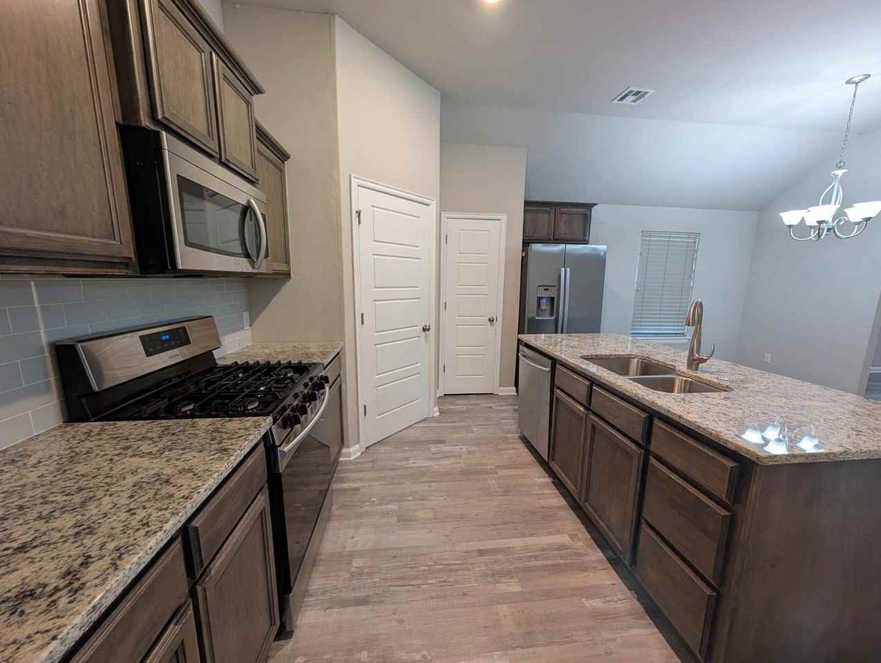 936 Sw 139th St - Photo 6 of 17