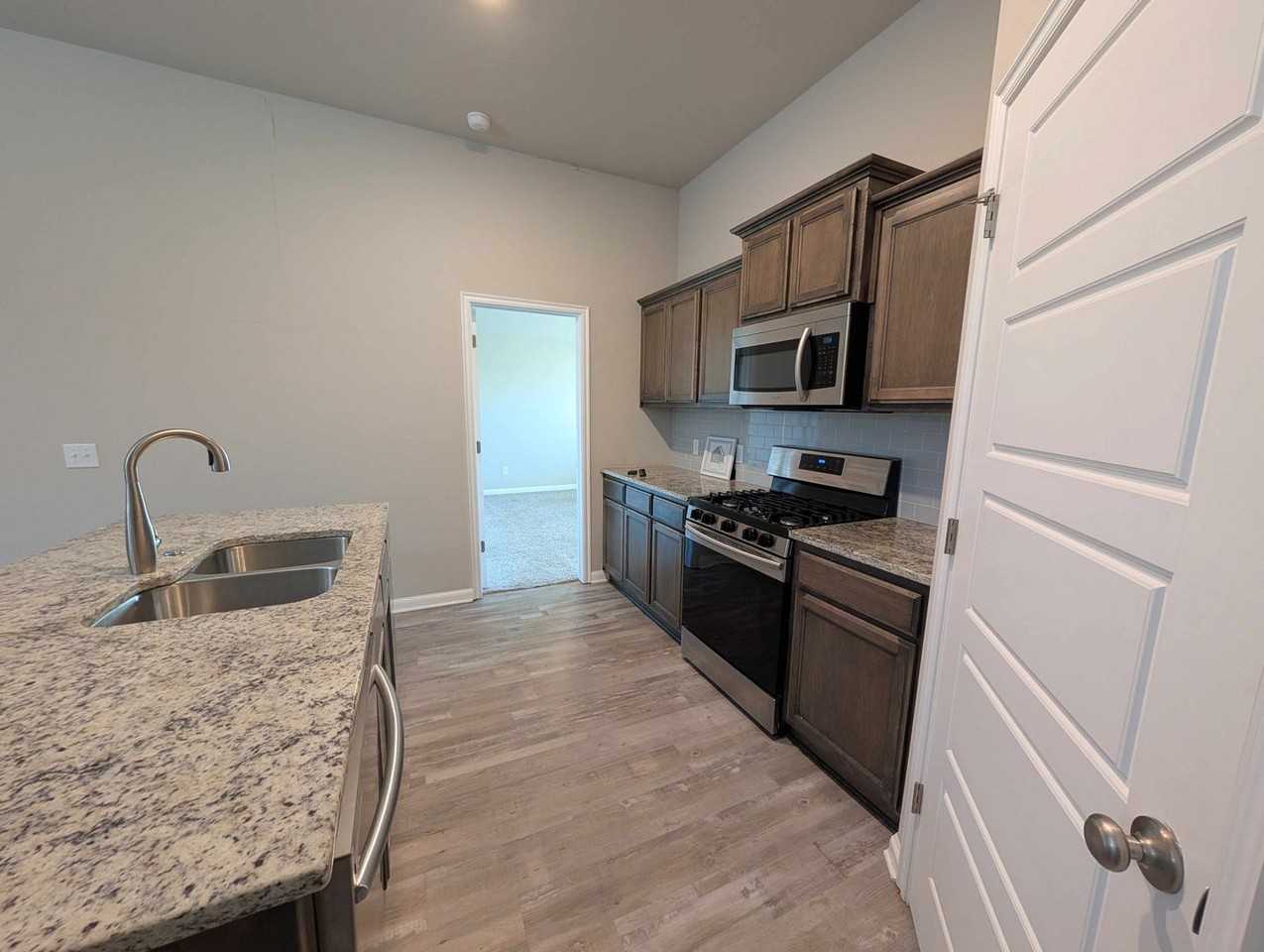 936 Sw 139th St - Photo 7 of 17