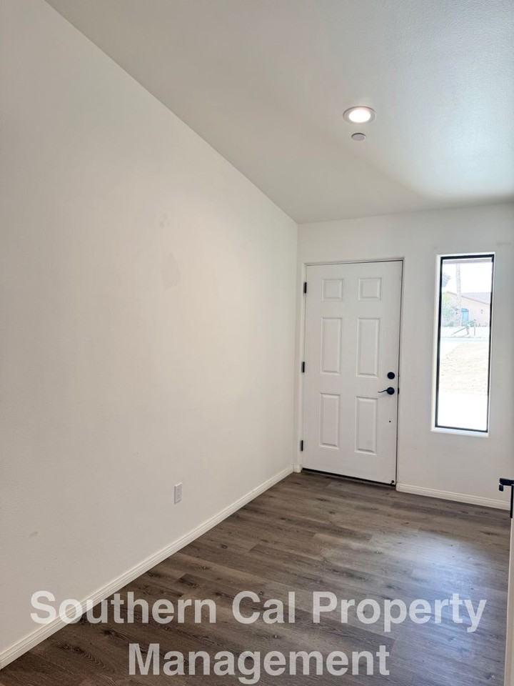 58186 Canterbury St - Photo 4 of 38