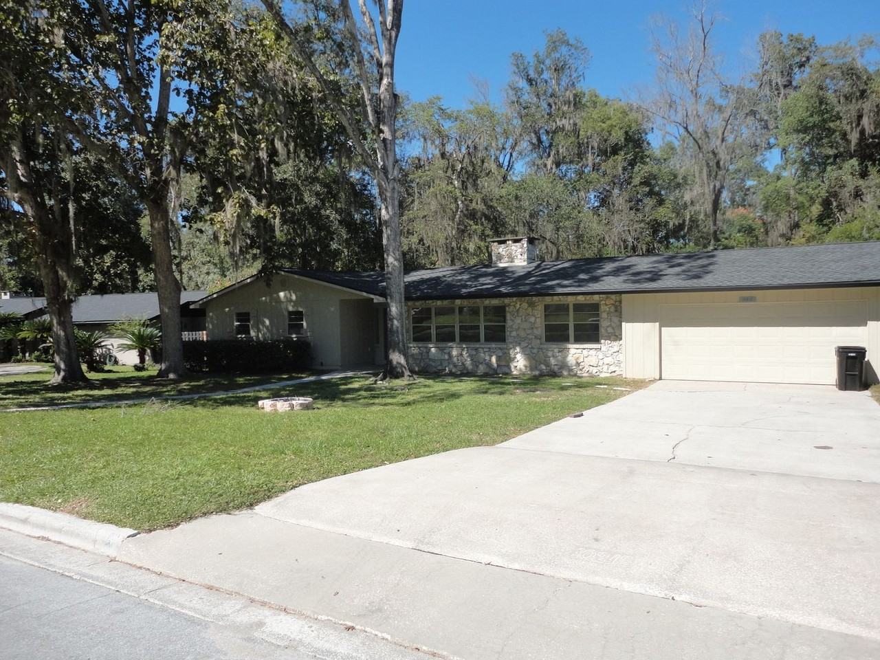 10212 Nw 6th Pl - Photo 2 of 23