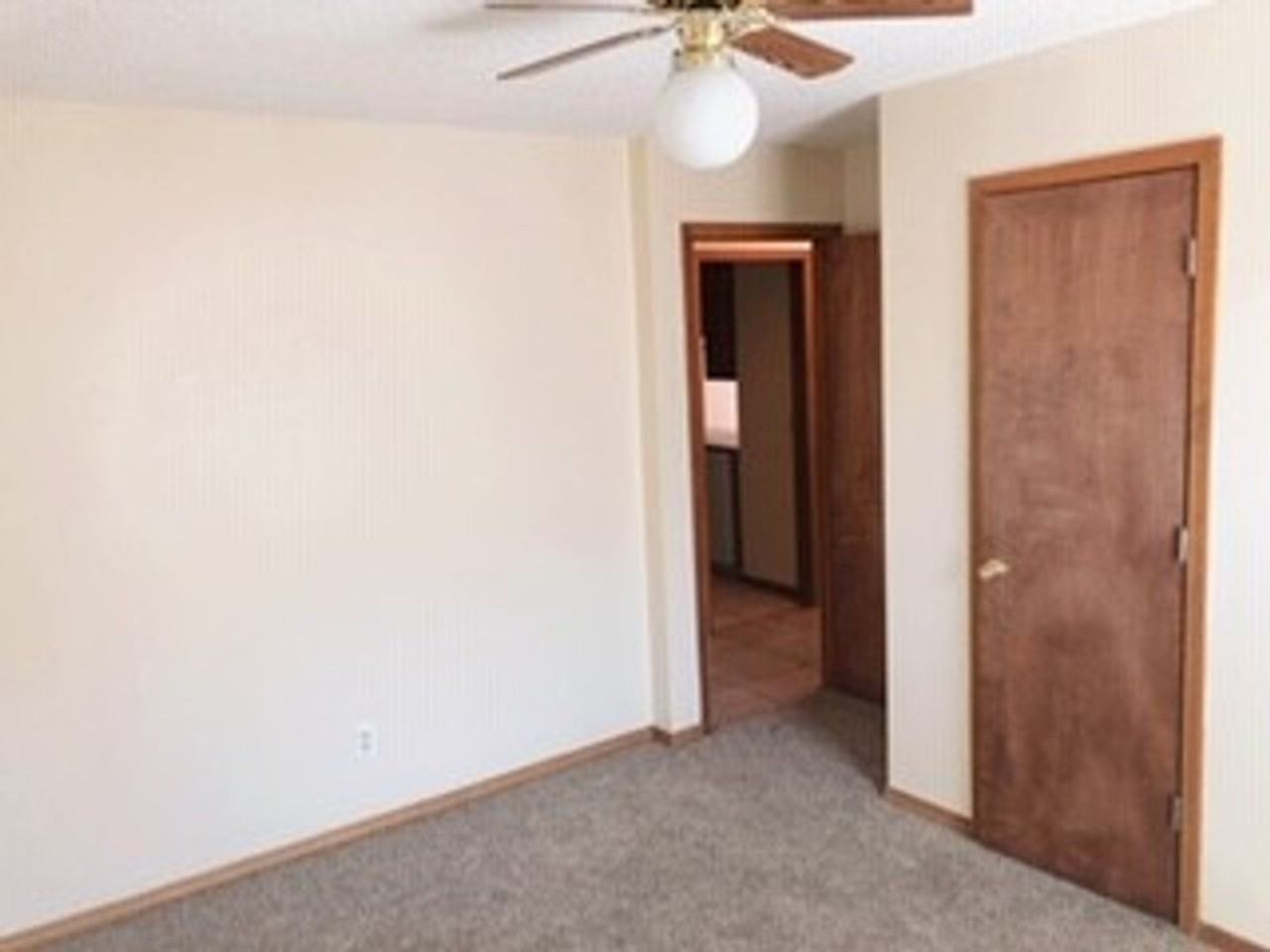 1324 N Dryden Ct - Photo 6 of 6