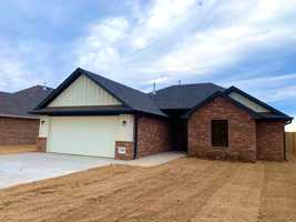 featured image of 2020 N Grandview St