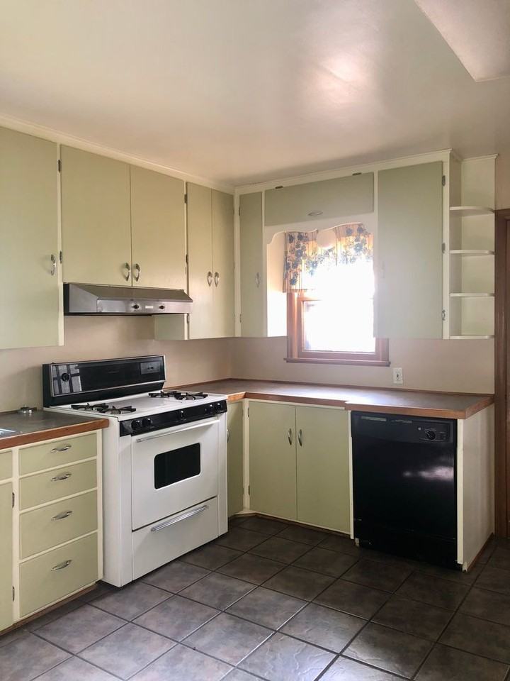 913 S Orchard St - Photo 7 of 26