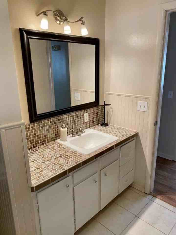 225 S Benjamin St - Photo 7 of 10