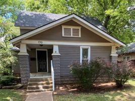 featured image of 130 S Lowry St