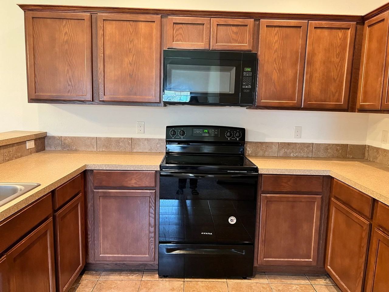 2403 Blackhawk Dr - Photo 6 of 20