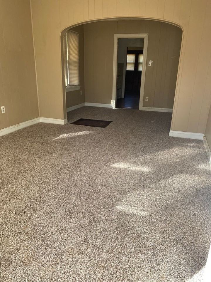 516 W 10th Ave - Photo 2 of 11