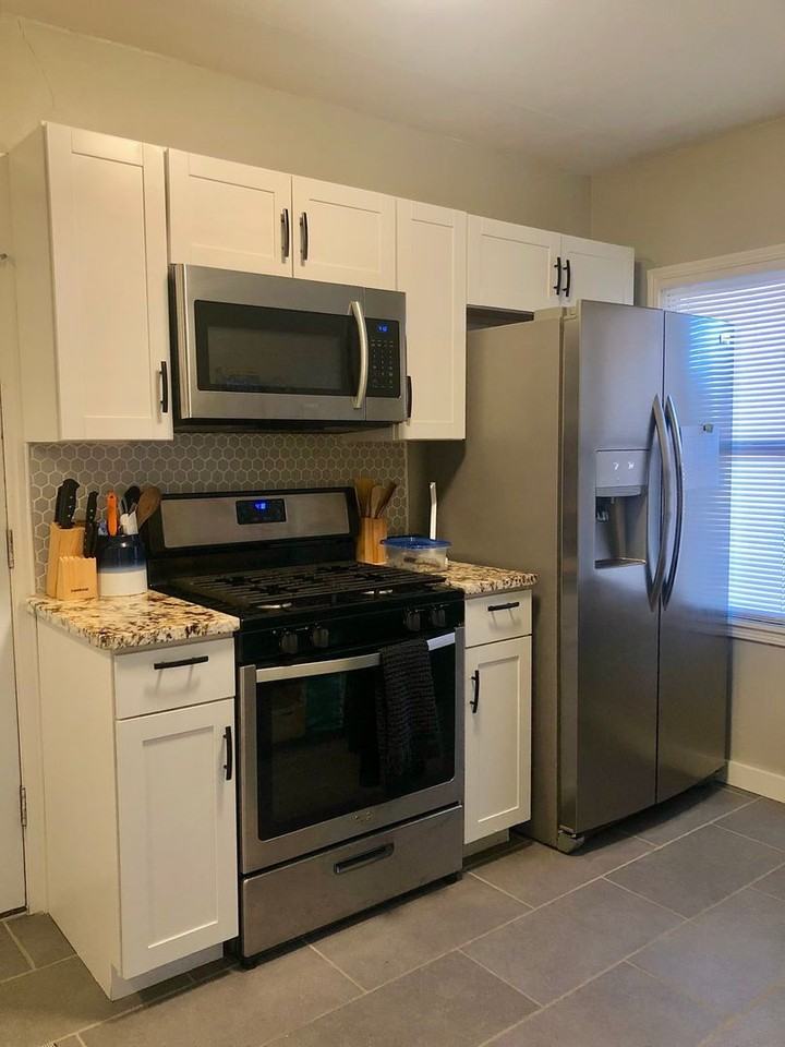 100 S Melrose Dr - Photo 4 of 9