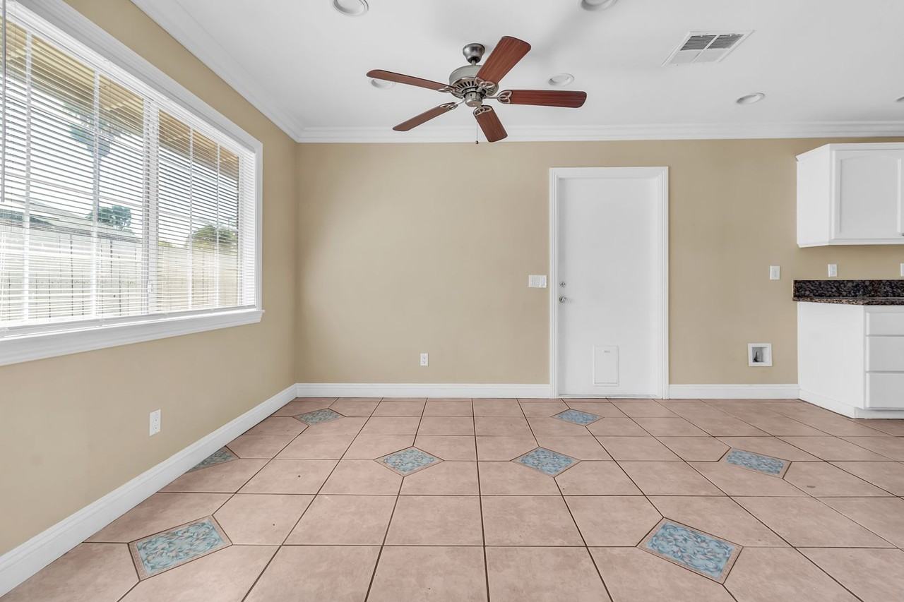 421 E Old Mill Rd - Photo 7 of 35