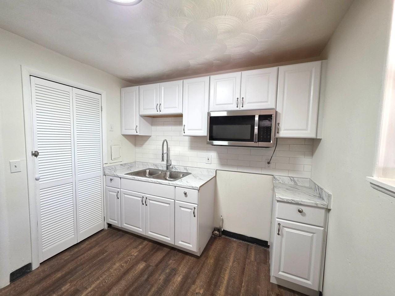 510 Julien Cir - Photo 3 of 8