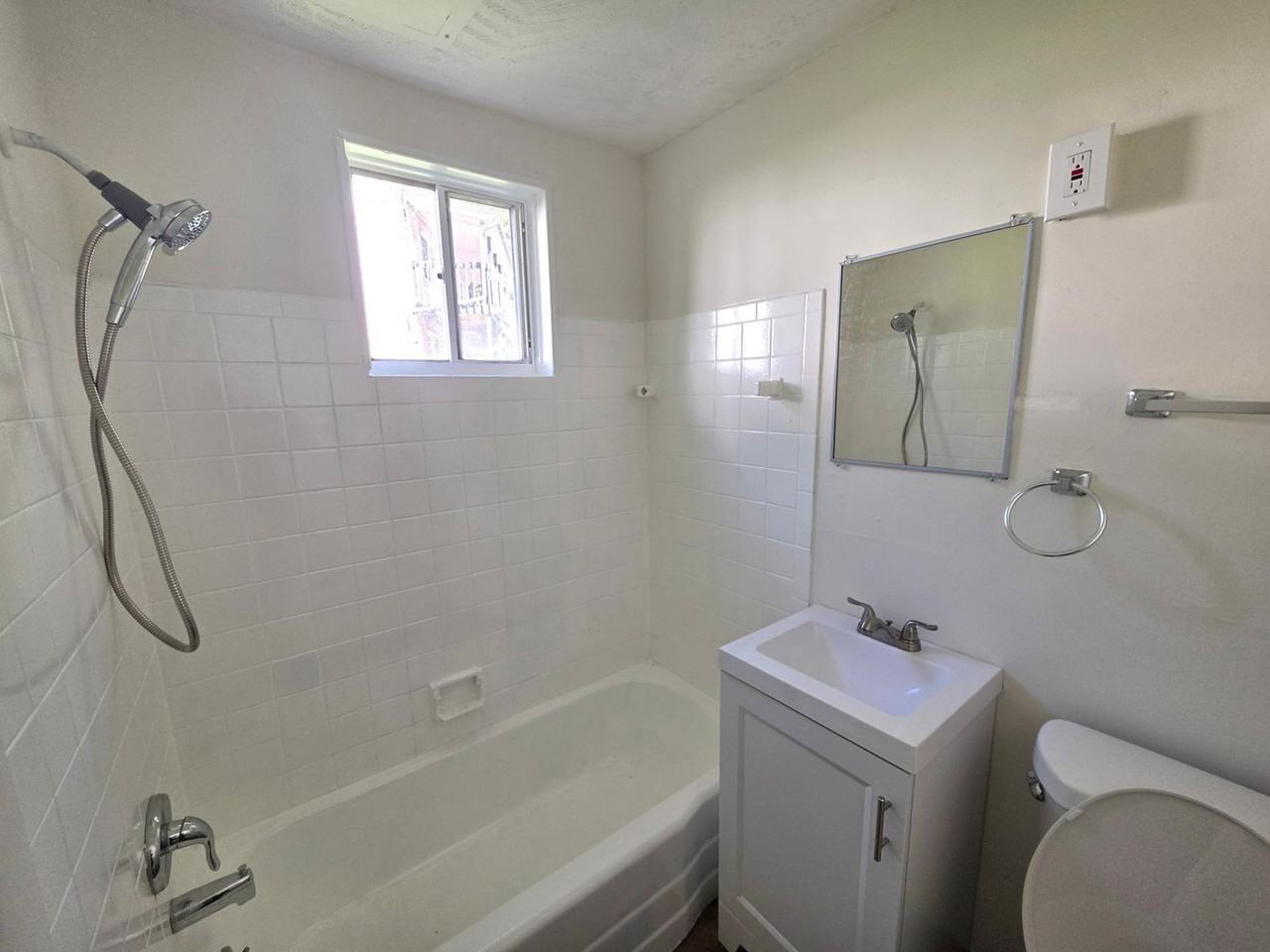 510 Julien Cir - Photo 7 of 8