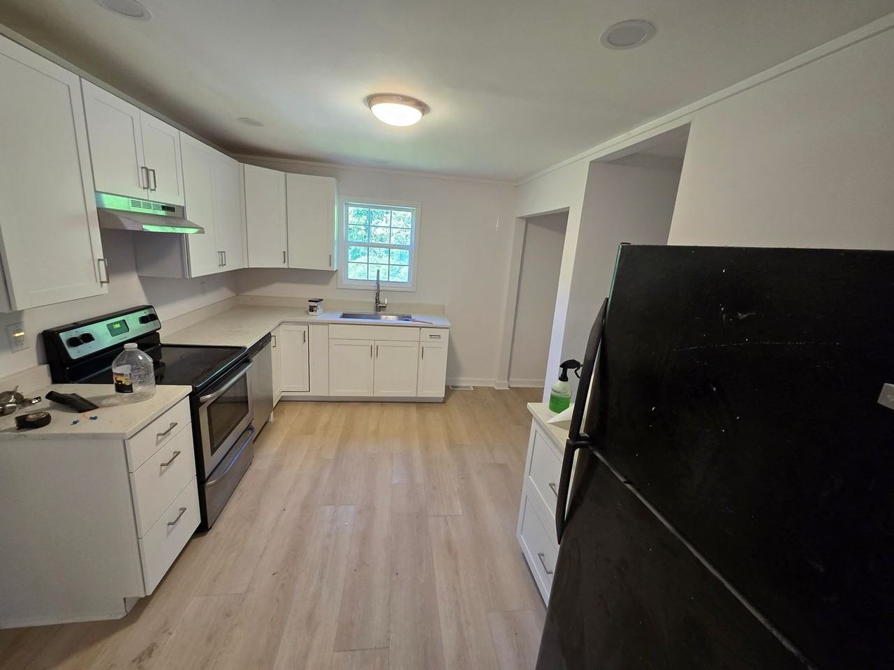 503 Sherman St - Photo 5 of 10