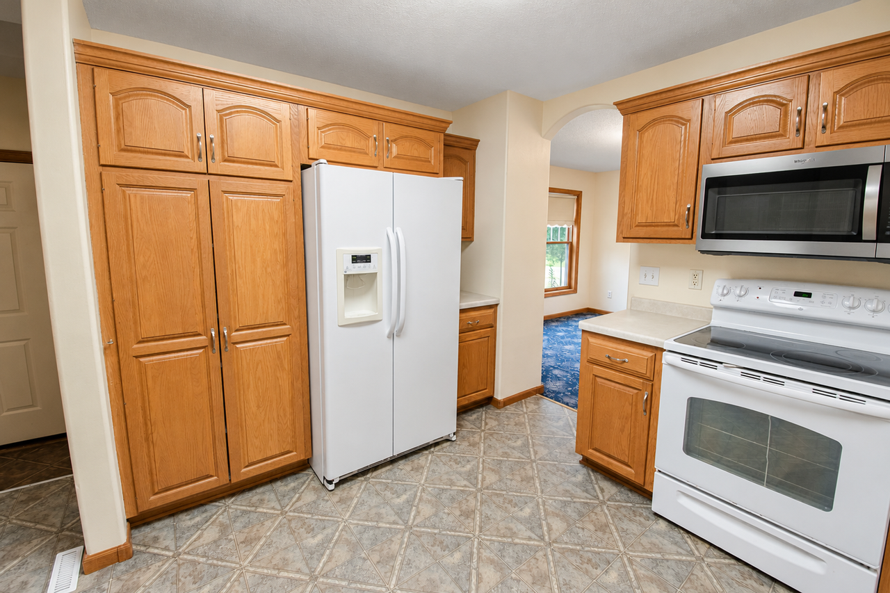 919 Baird Ln Ne - Photo 4 of 29