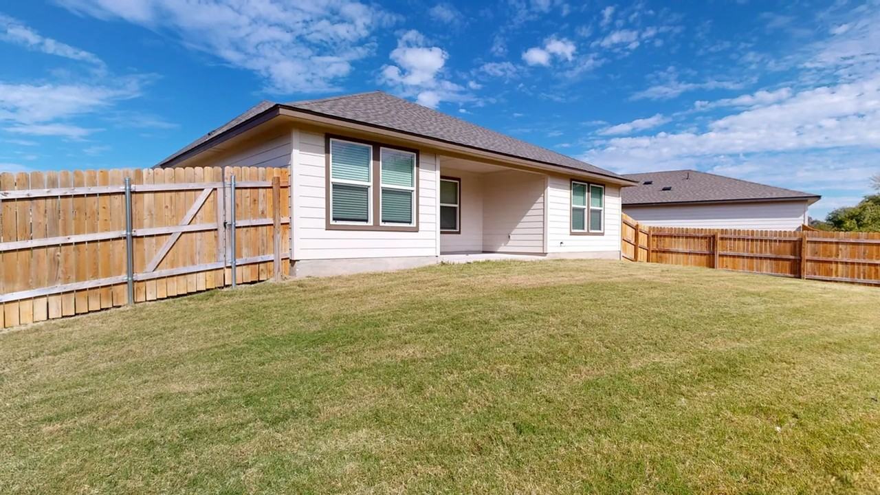 102 Hugh Dr - Photo 6 of 23