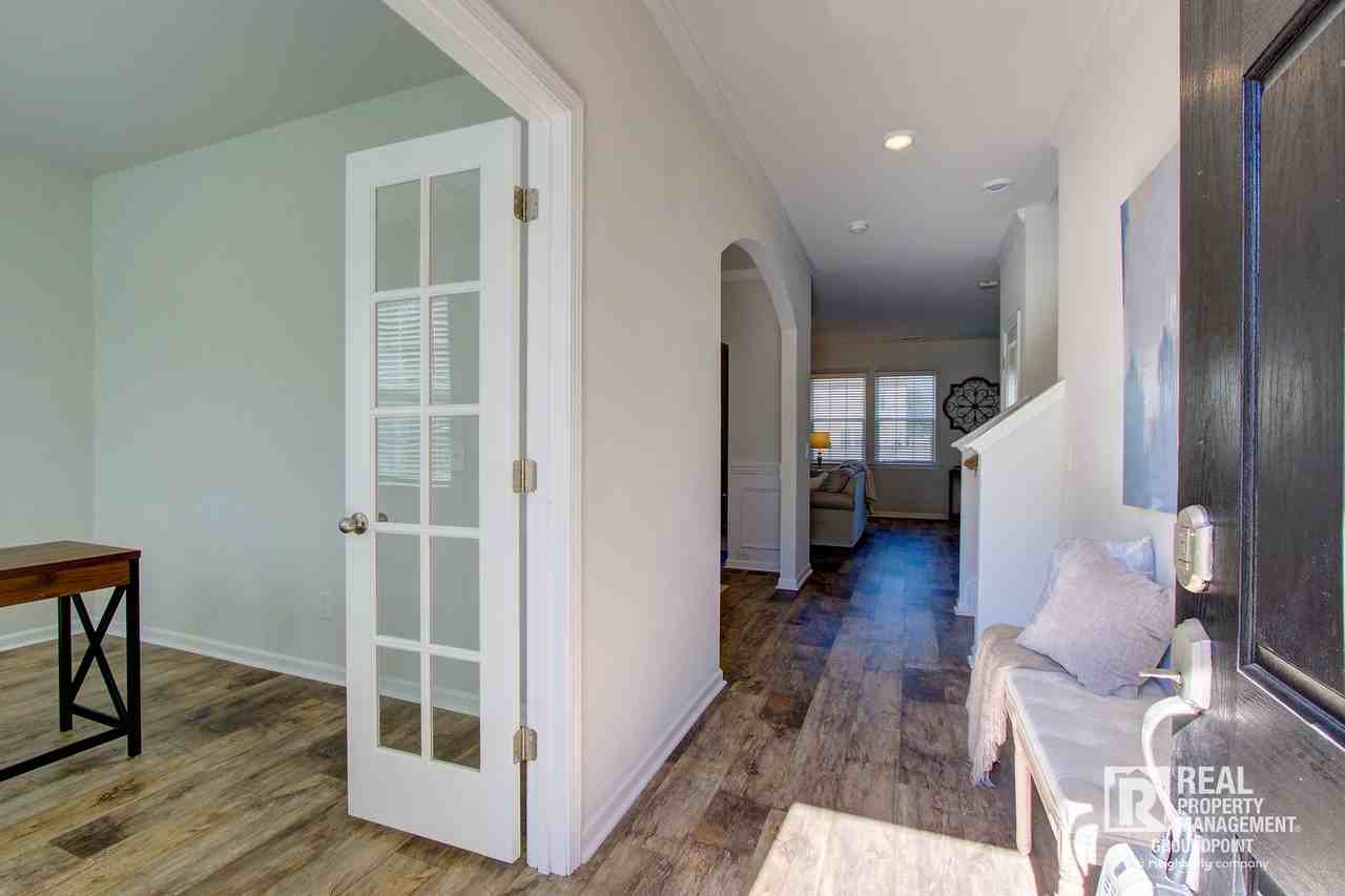 9978 Winged Elm St - Photo 4 of 50