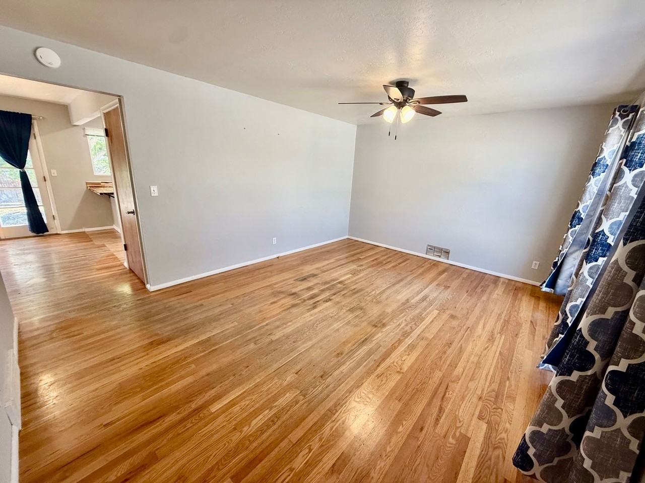 2538 15th Ave - Photo 2 of 28