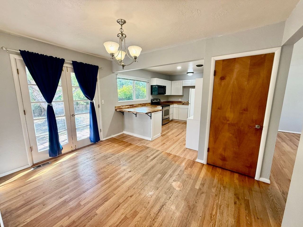 2538 15th Ave - Photo 5 of 28