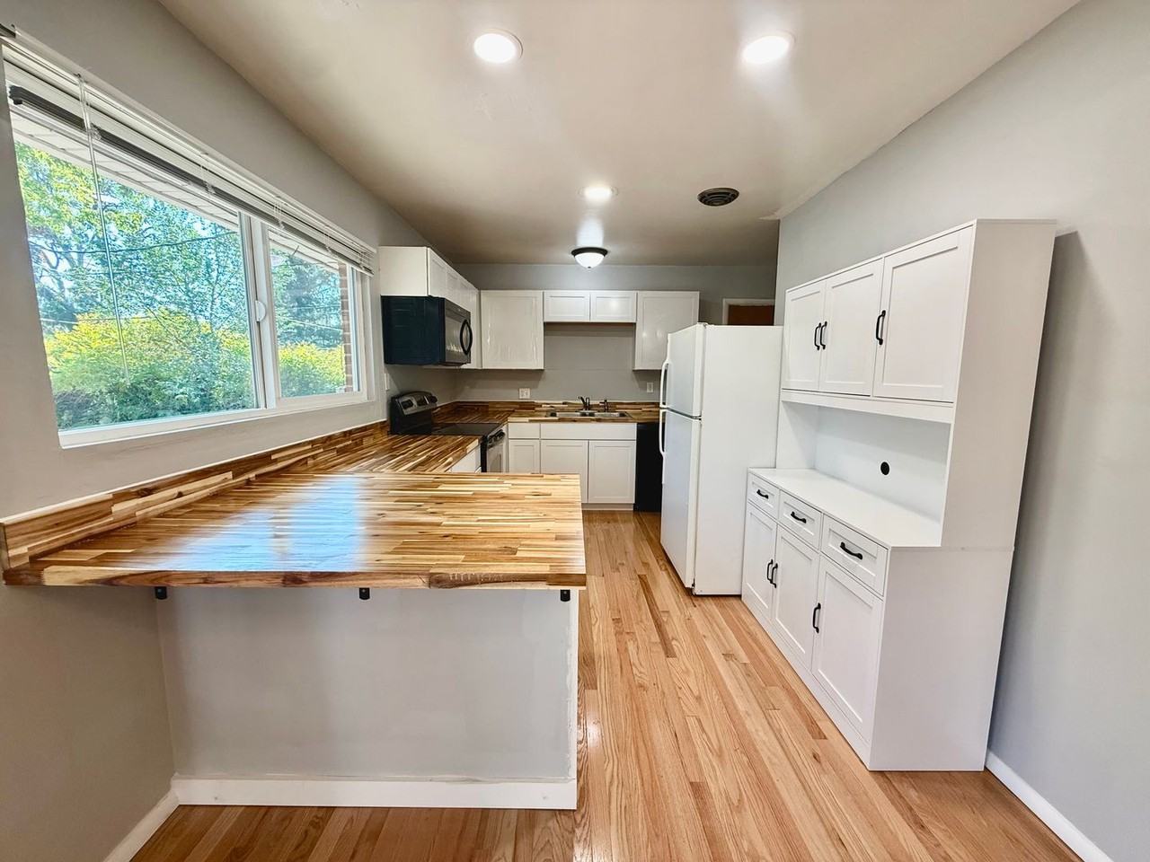 2538 15th Ave - Photo 7 of 28