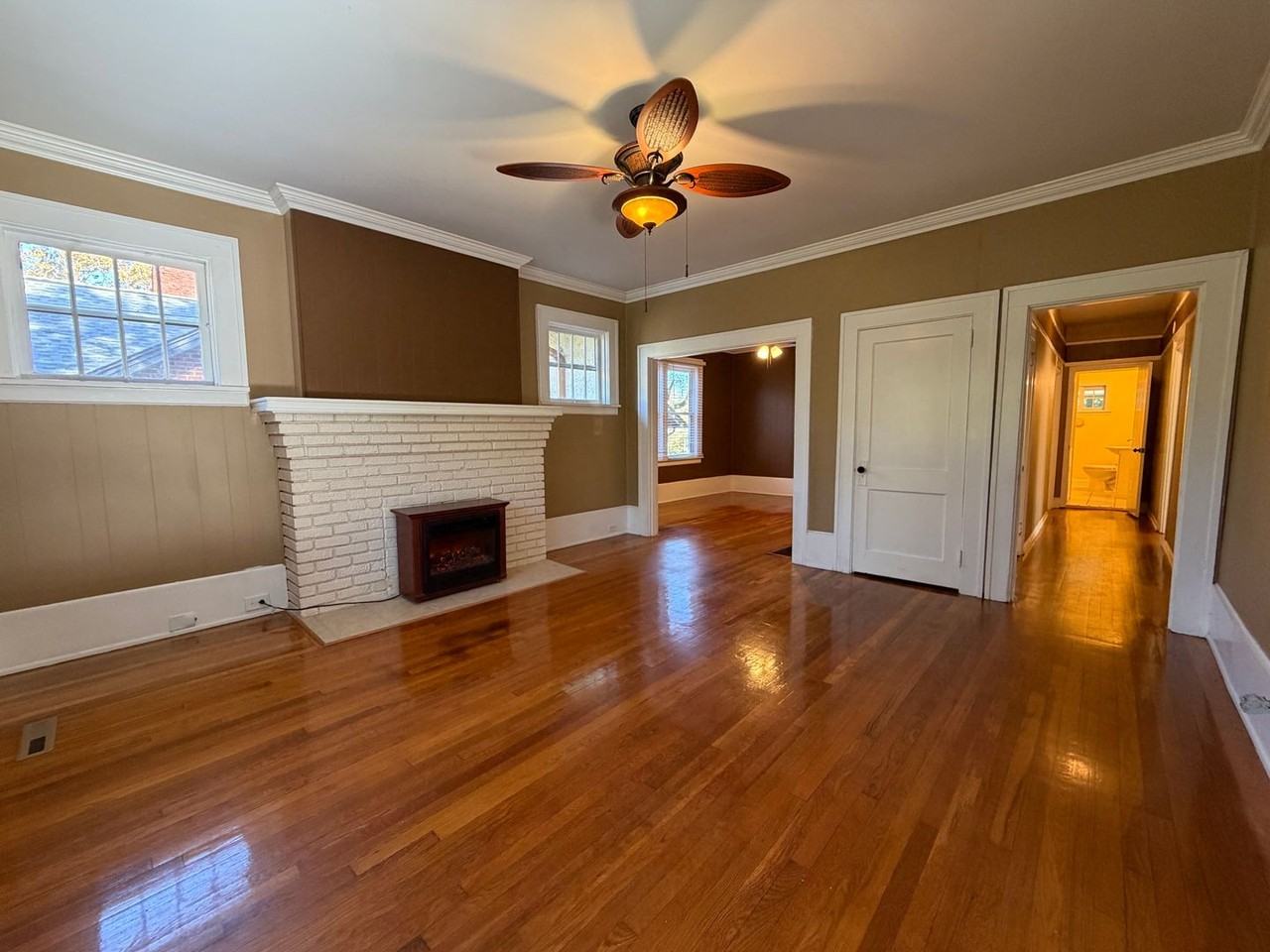 181 Flint St - Photo 5 of 44