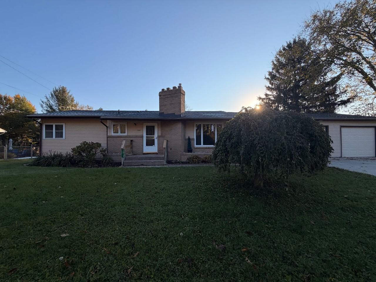 1318 Forest Hill Ave Se - Photo 2 of 36