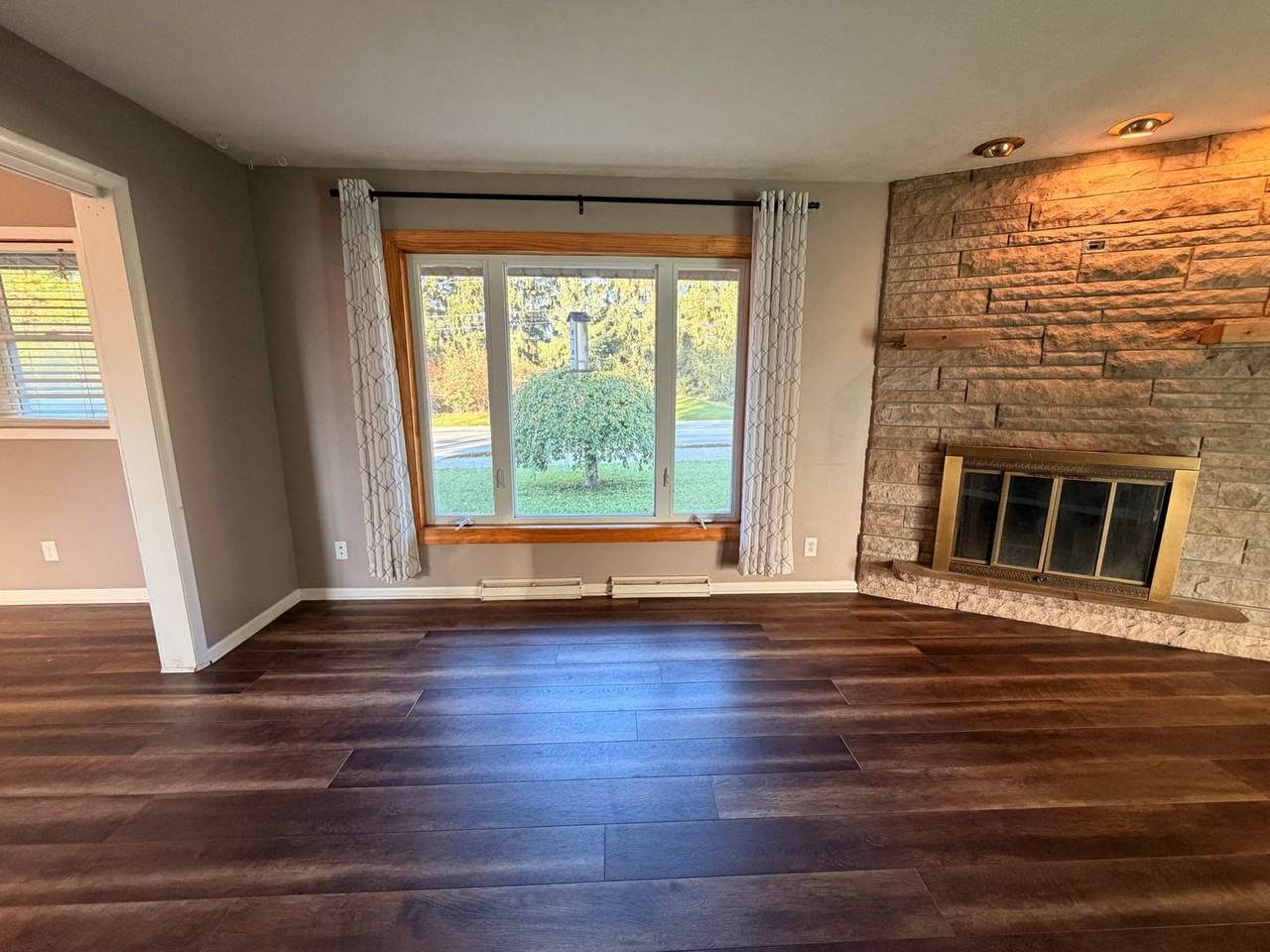 1318 Forest Hill Ave Se - Photo 3 of 36