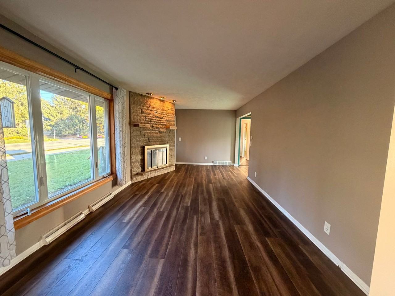 1318 Forest Hill Ave Se - Photo 4 of 36