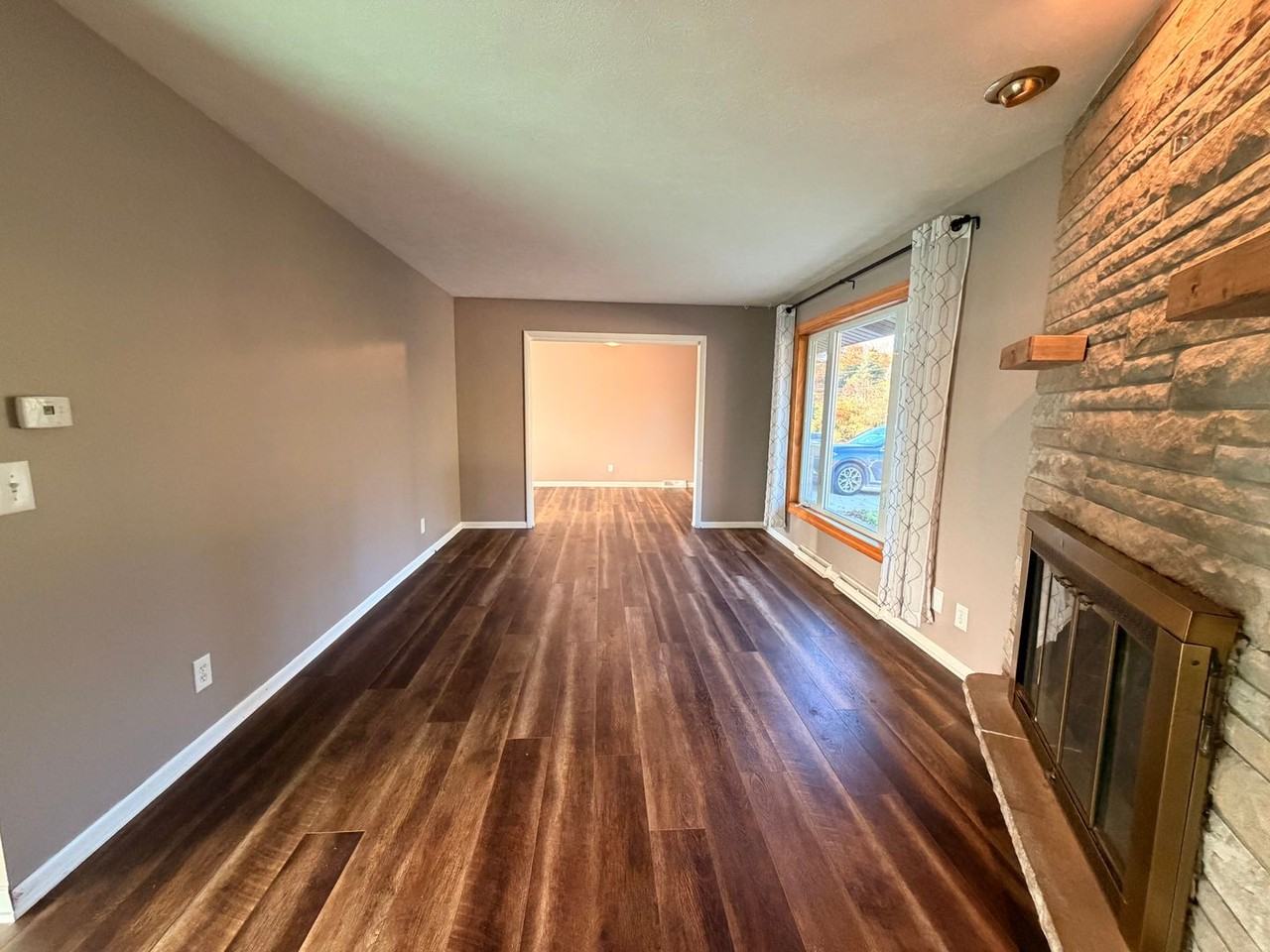 1318 Forest Hill Ave Se - Photo 5 of 36