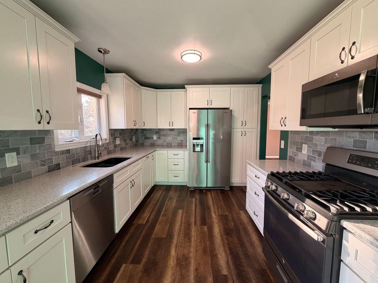 1318 Forest Hill Ave Se - Photo 6 of 36