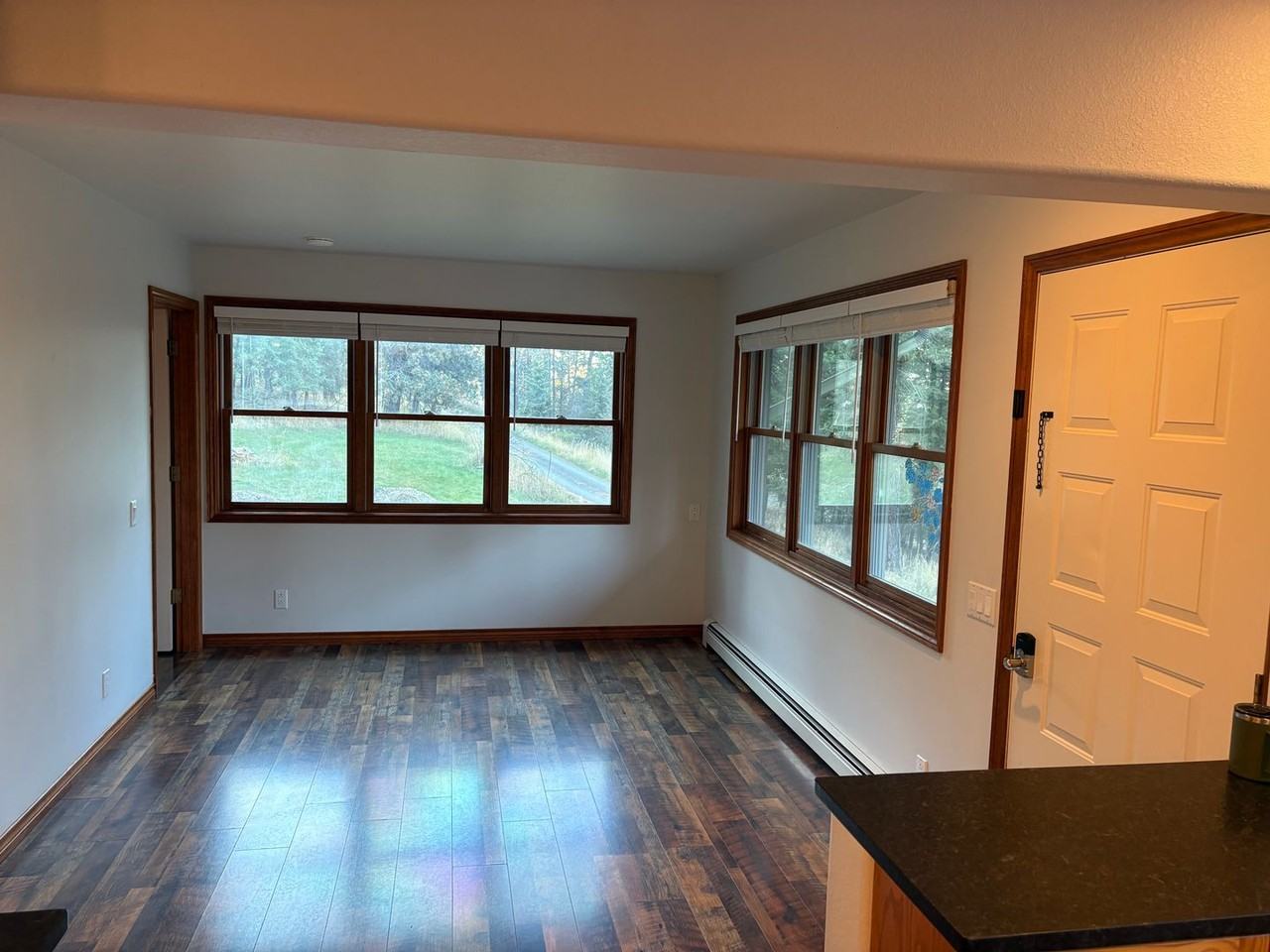 101 Hogue Dr - Photo 3 of 24