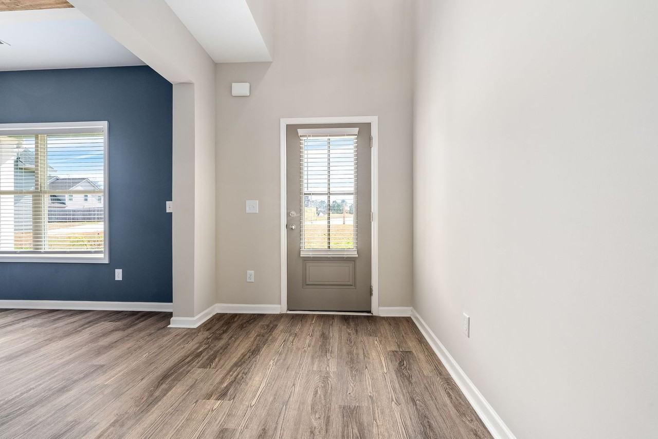 800 Mcdonald Dr - Photo 4 of 27