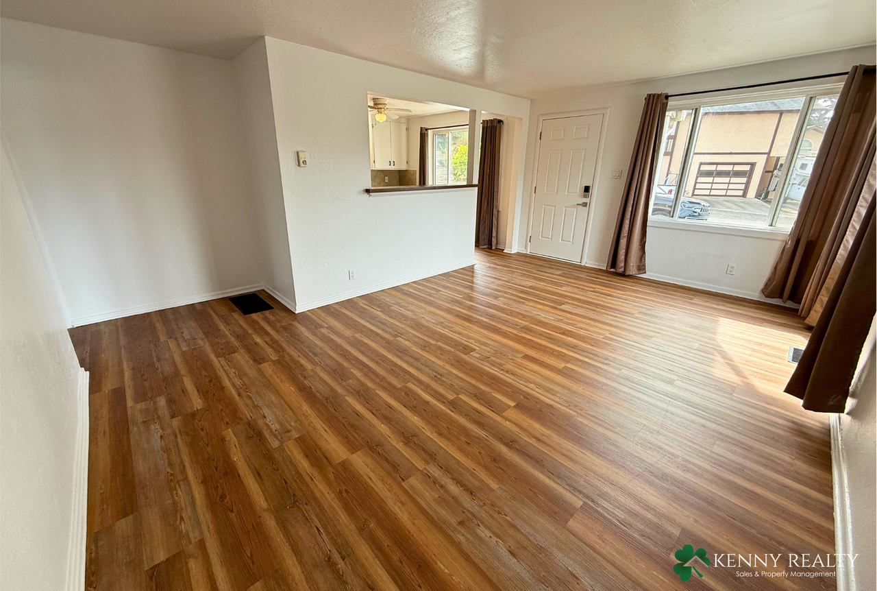 263 Clarendon Rd - Photo 5 of 21