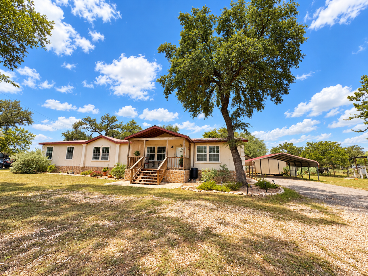 357 Dallas St - Photo 2 of 13