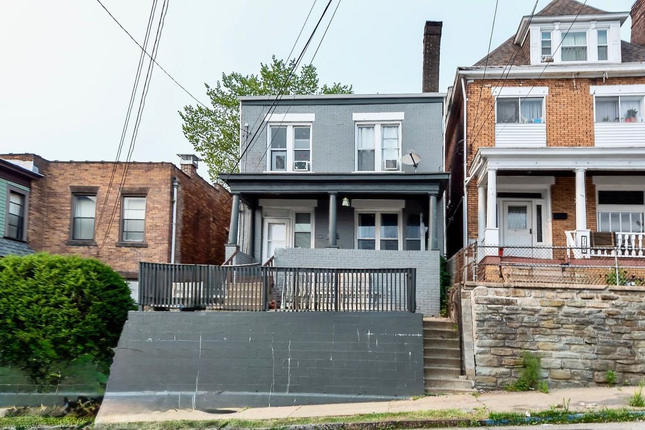 2207 Hawthorne Ave - Photo 5 of 15
