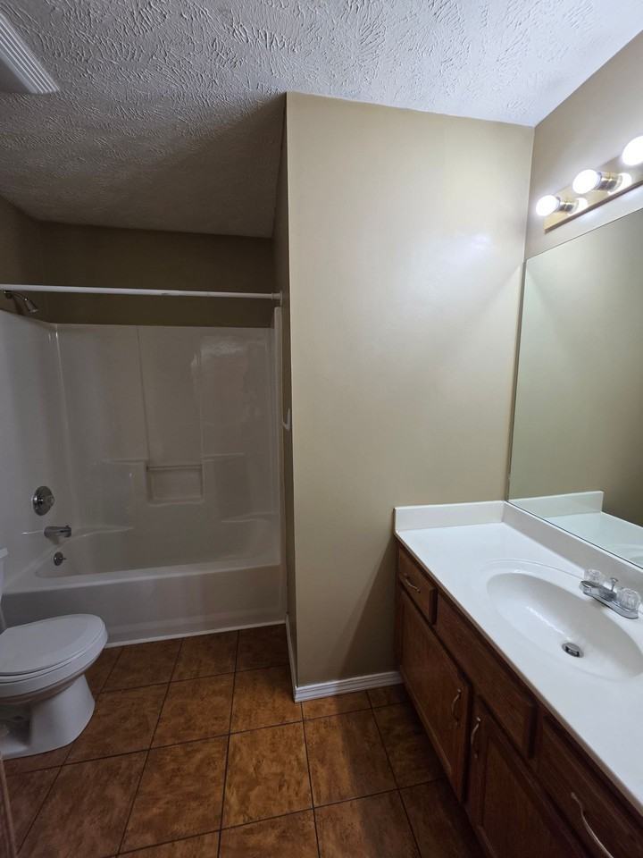 1718 S 10th Ave - Photo 4 of 20
