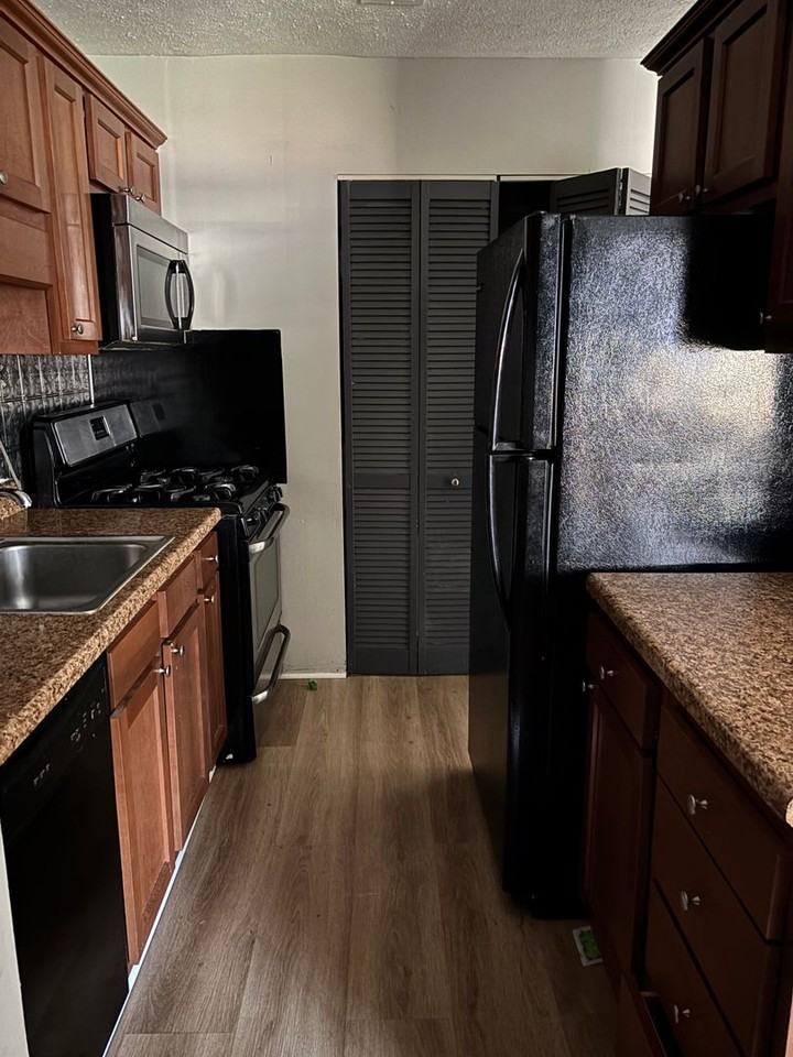 8961 8961 Brigadier Drive - 8951 - C #C - Photo 2 of 13