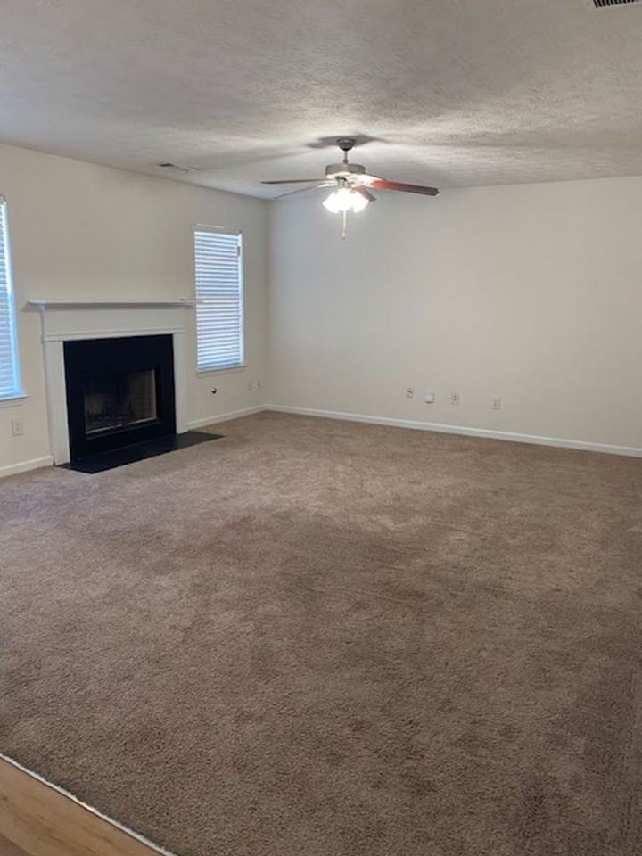 461 Brunswick Cir - Photo 4 of 30