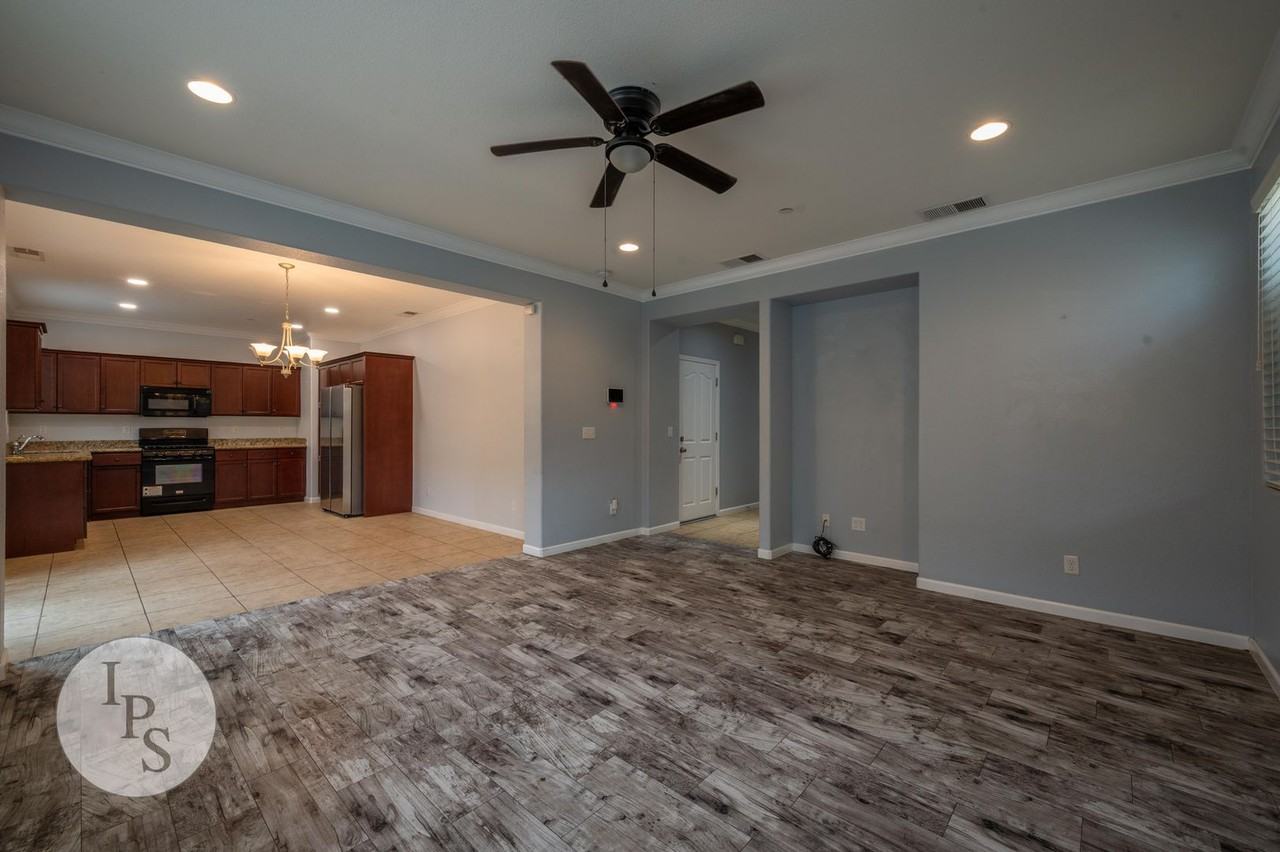 7390 E Giavanna Ave - Photo 4 of 27