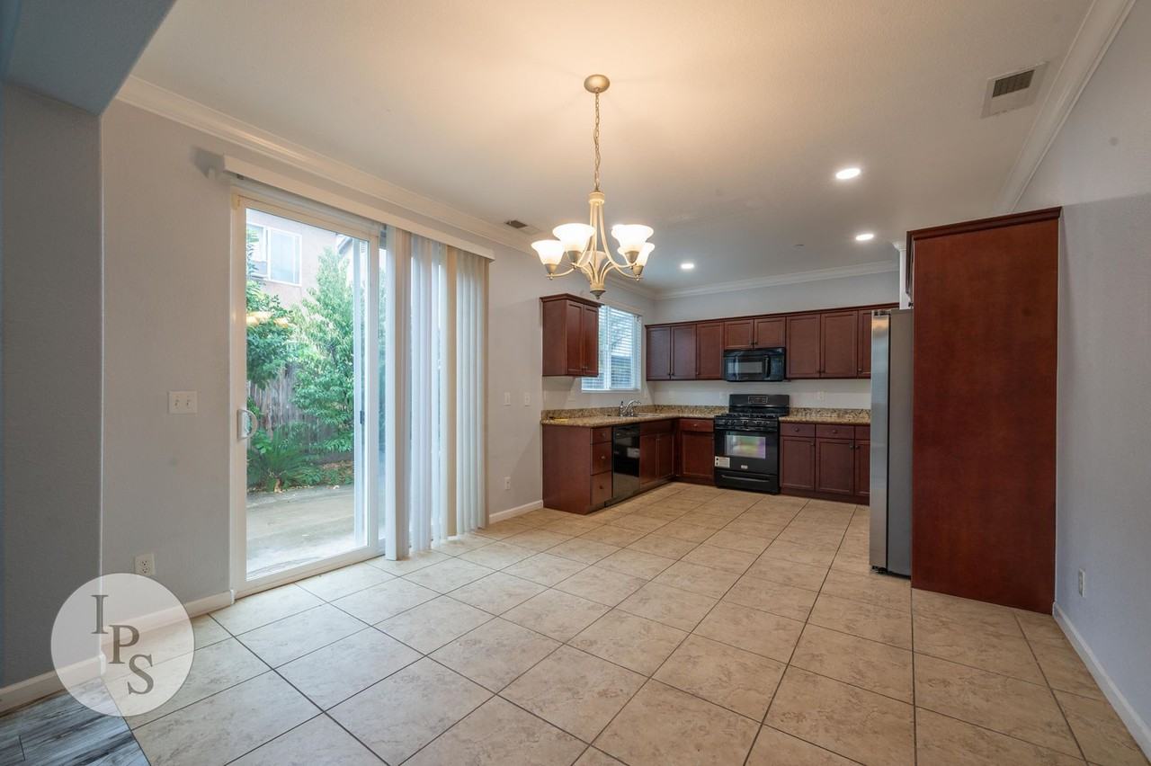 7390 E Giavanna Ave - Photo 5 of 27