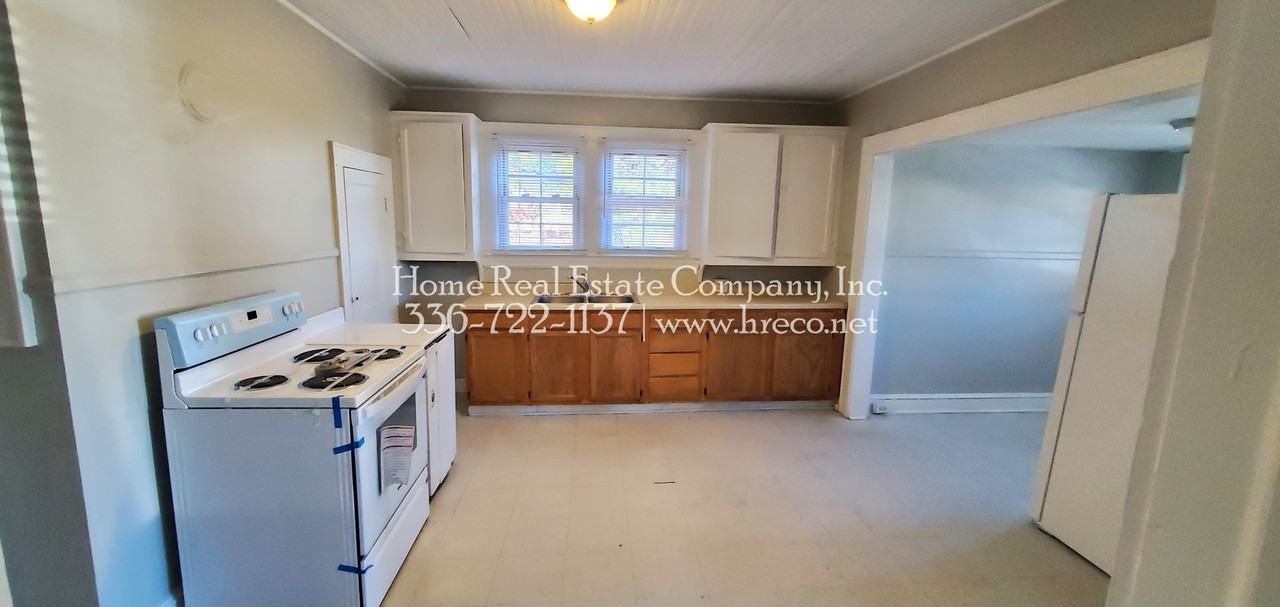 4038 Shamel St - Photo 3 of 9