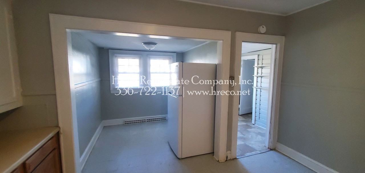 4038 Shamel St - Photo 4 of 9