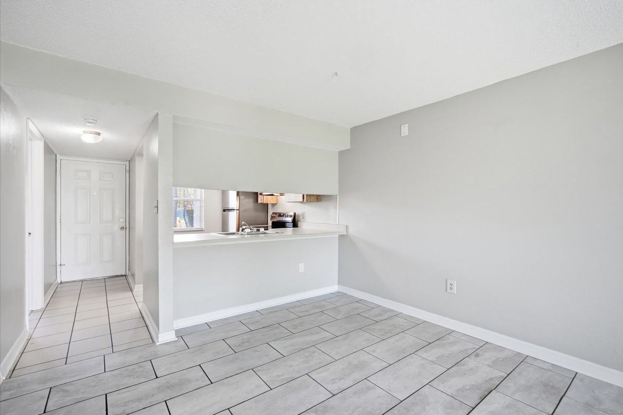 5046 Terrace Palms Cir #101 - Photo 4 of 25